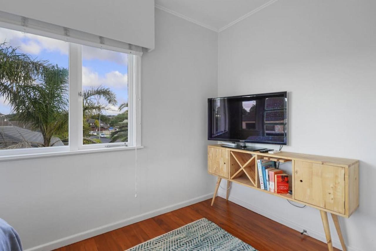 Amazing Home By Beach - Fully Aircon-Ed - Wifi Auckland Exteriör bild