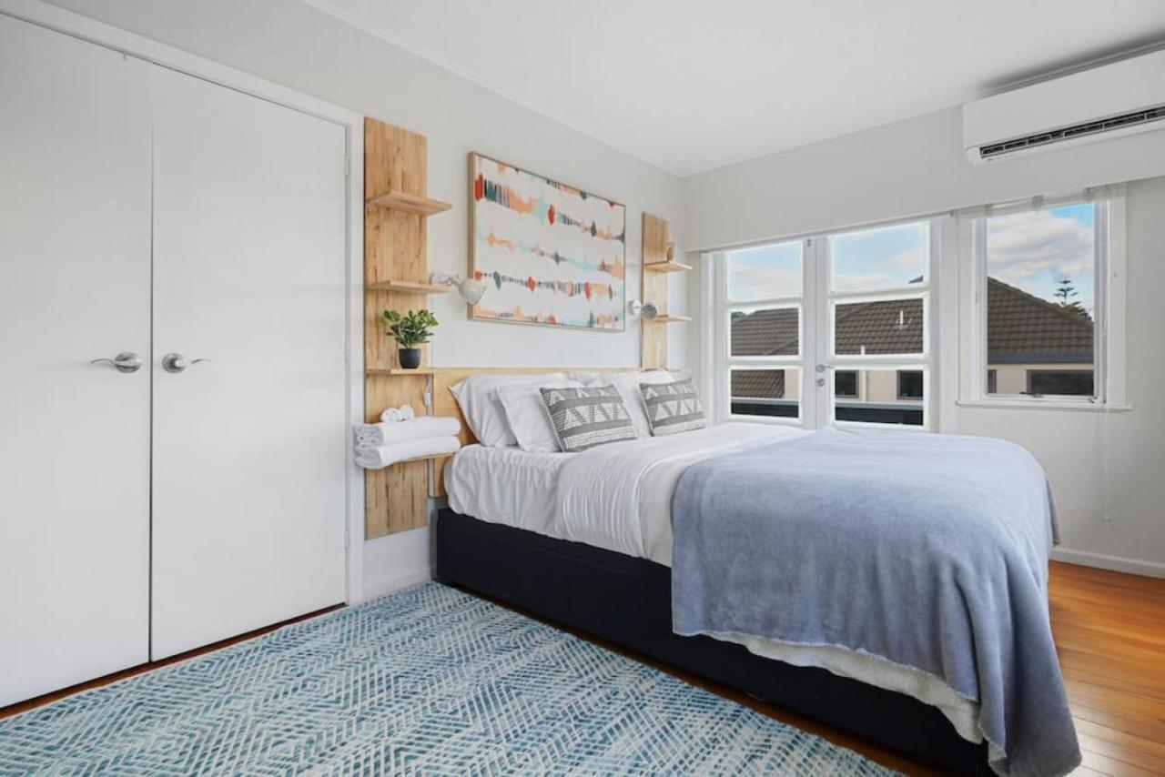 Amazing Home By Beach - Fully Aircon-Ed - Wifi Auckland Exteriör bild